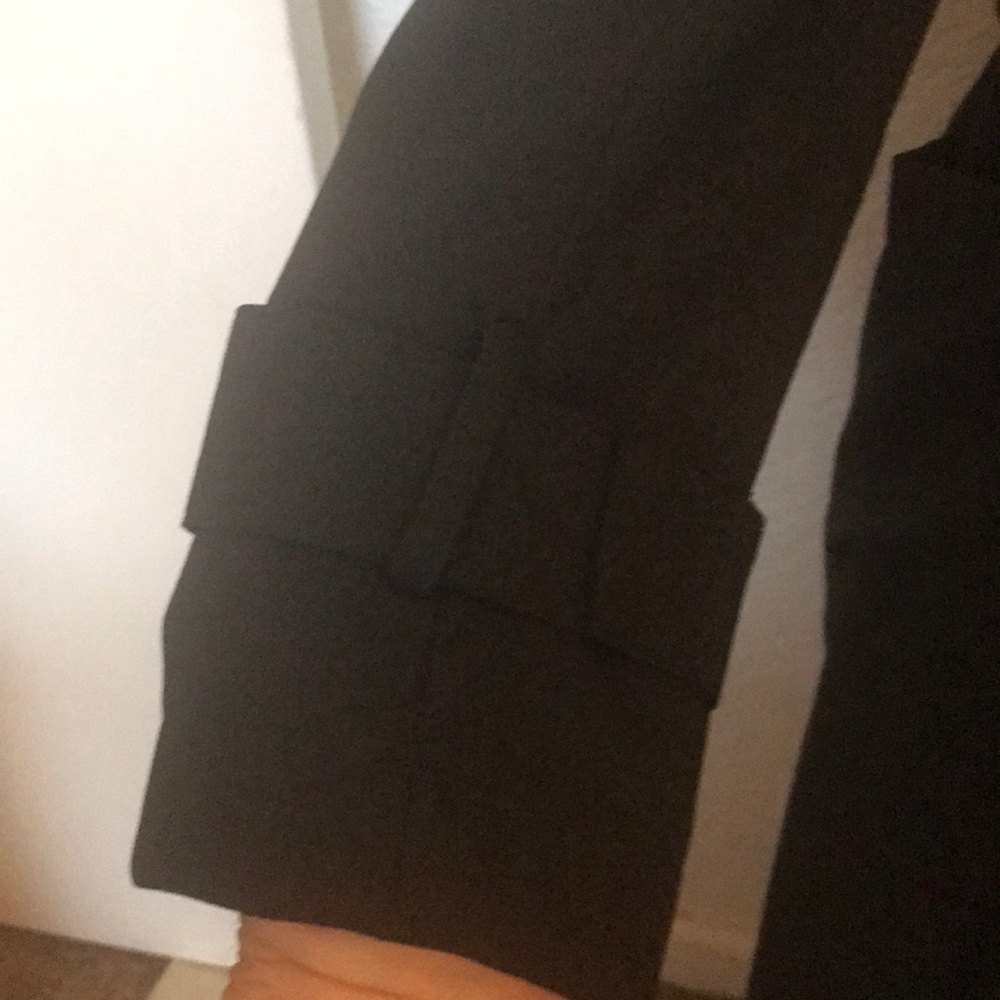 Light Weight Trench Coat - Picture 3 of 8
